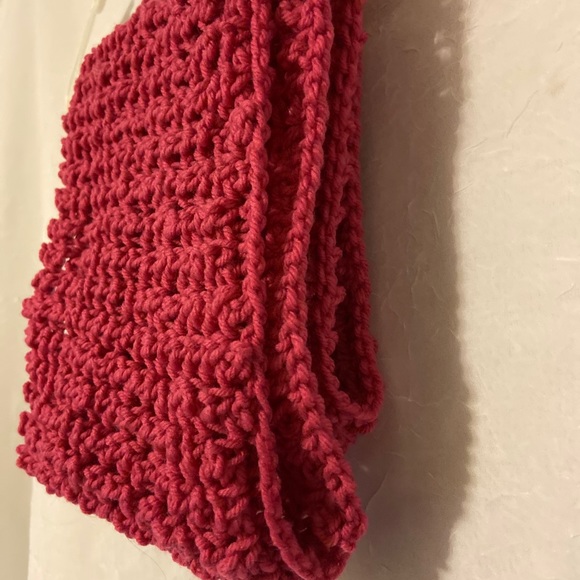 Handmade Chunky Knit Berry Infinity Scarf
New - Picture 6 of 16